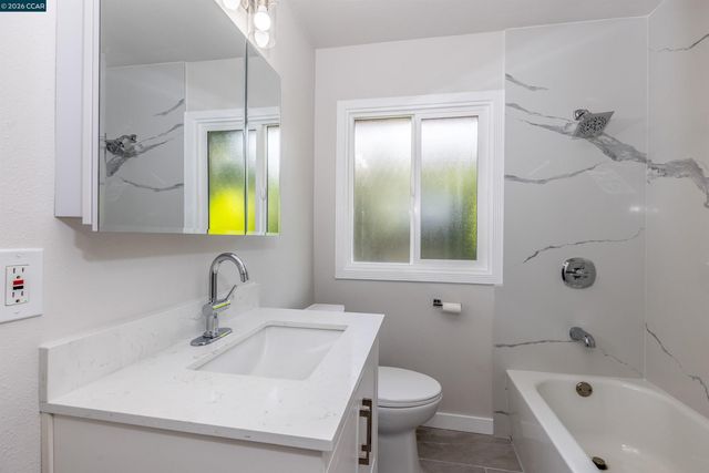 4353 Bermuda Ave, Oakland, CA 94619