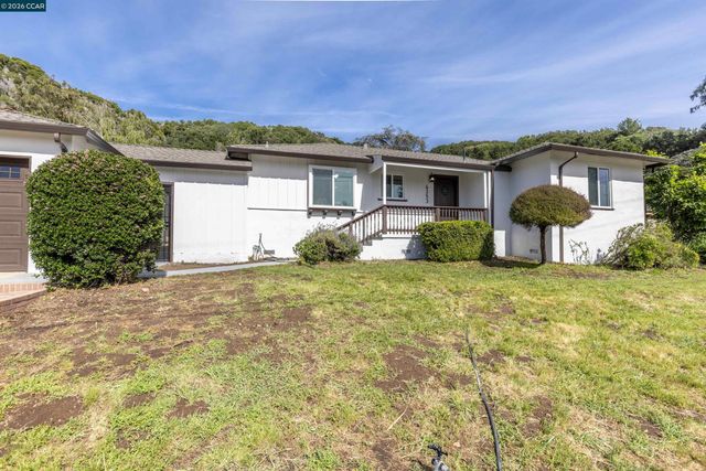 4353 Bermuda Ave, Oakland, CA 94619