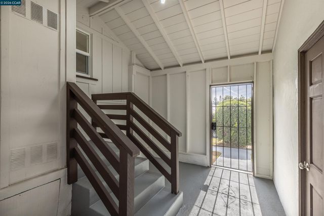 4353 Bermuda Ave, Oakland, CA 94619