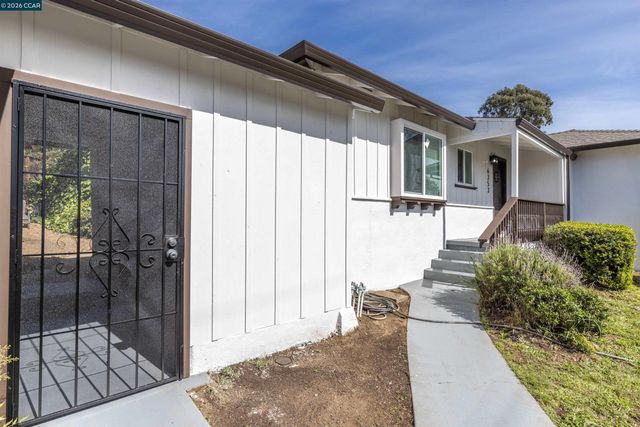 4353 Bermuda Ave, Oakland, CA 94619