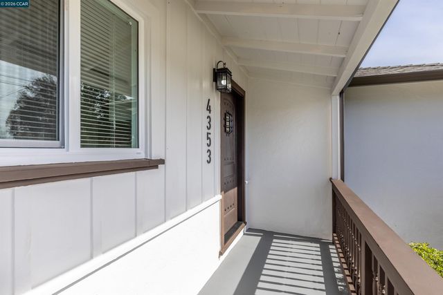 4353 Bermuda Ave, Oakland, CA 94619