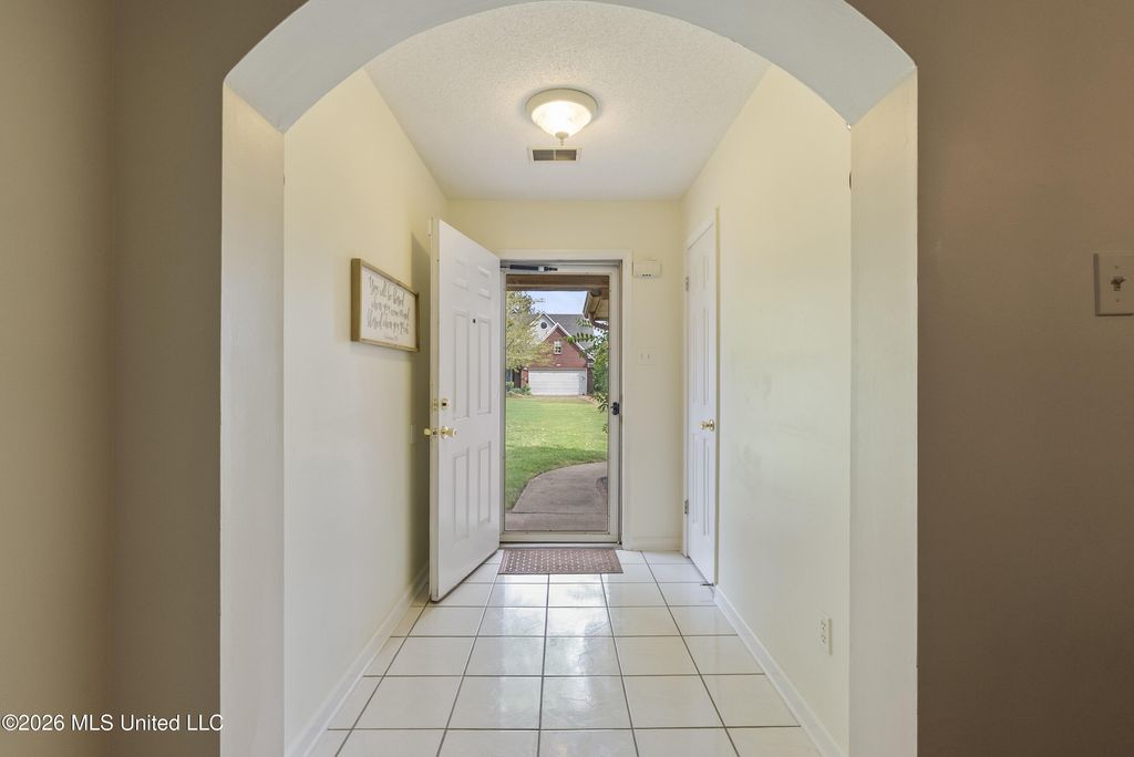 7823 S Chesterfield Drive, Southaven, MS 38671 — photo 3