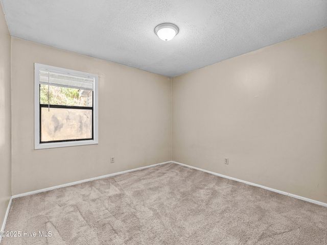 125 Village Circle, Jacksonville, NC 28546