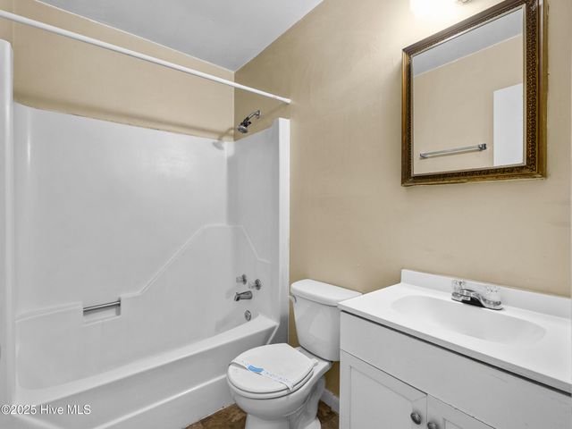 125 Village Circle, Jacksonville, NC 28546