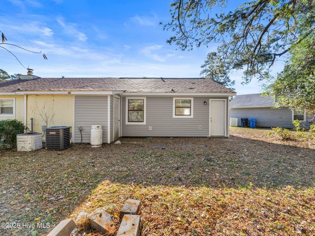 125 Village Circle, Jacksonville, NC 28546