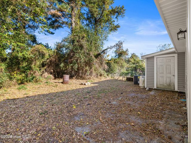 125 Village Circle, Jacksonville, NC 28546