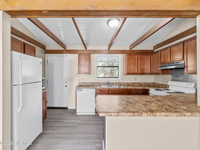 125 Village Circle, Jacksonville, NC 28546