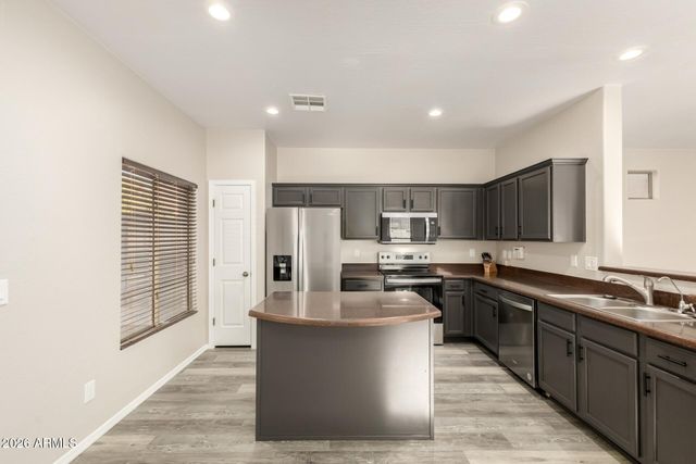 2684 E REMINGTON Place, Chandler, AZ 85286