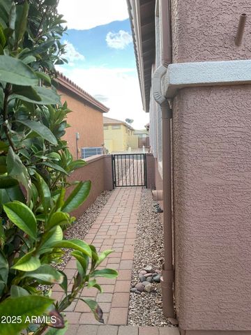 13979 E CHEAVRONT Loop, Vail, AZ 85641