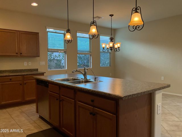 13979 E CHEAVRONT Loop, Vail, AZ 85641