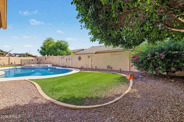 6125 W KIMBERLY Way, Glendale, AZ 85308