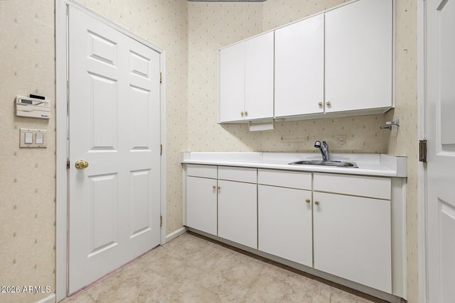 6125 W KIMBERLY Way, Glendale, AZ 85308