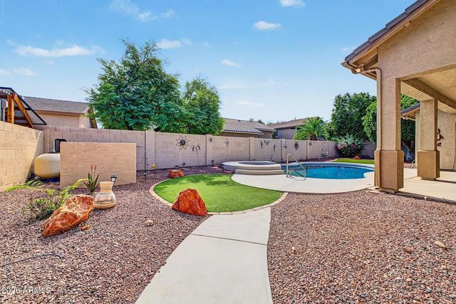 6125 W KIMBERLY Way, Glendale, AZ 85308