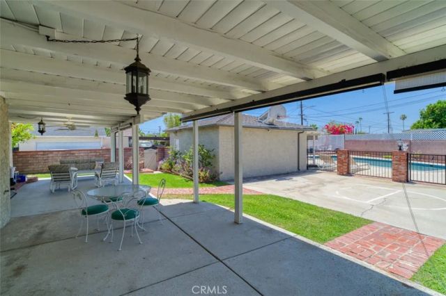 8315 Canterbury Avenue, Sun Valley, CA 91352