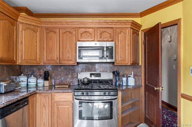 18 Butler Place, Yonkers, NY 10710