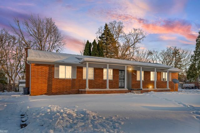 3522 Ridgecliffe Drive, Flint, MI 48532