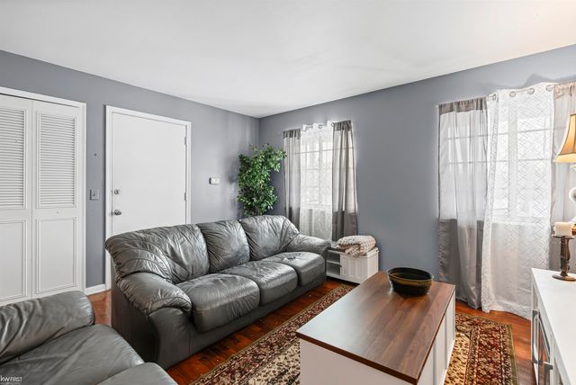 3522 Ridgecliffe Drive, Flint, MI 48532