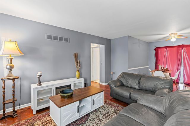 3522 Ridgecliffe Drive, Flint, MI 48532