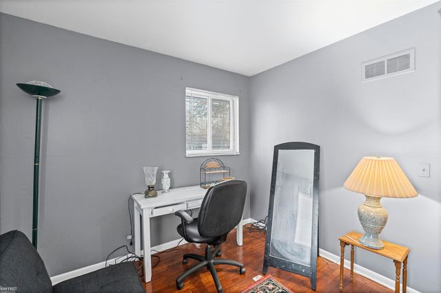 3522 Ridgecliffe Drive, Flint, MI 48532