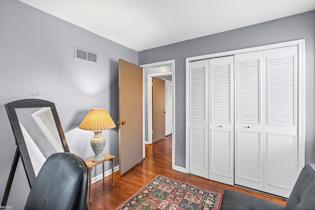 3522 Ridgecliffe Drive, Flint, MI 48532