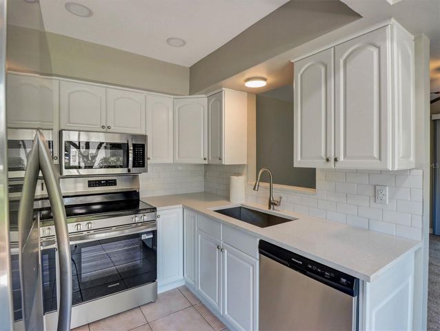 16596 BRIGADOON DRIVE, Tampa, FL 33618