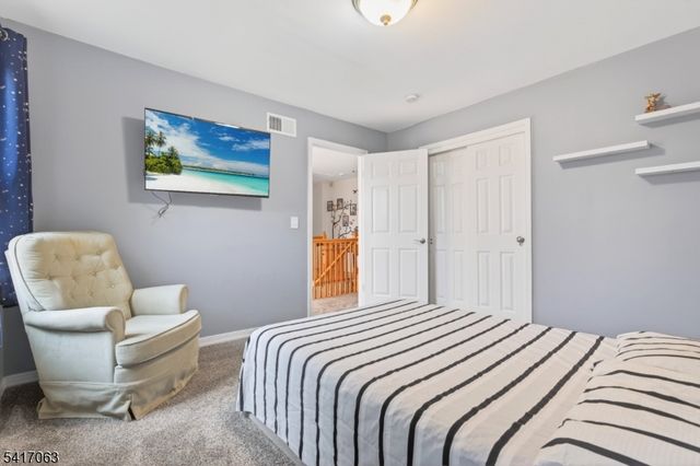 5 Hughey Ln, Hillsborough Twp., NJ 08844