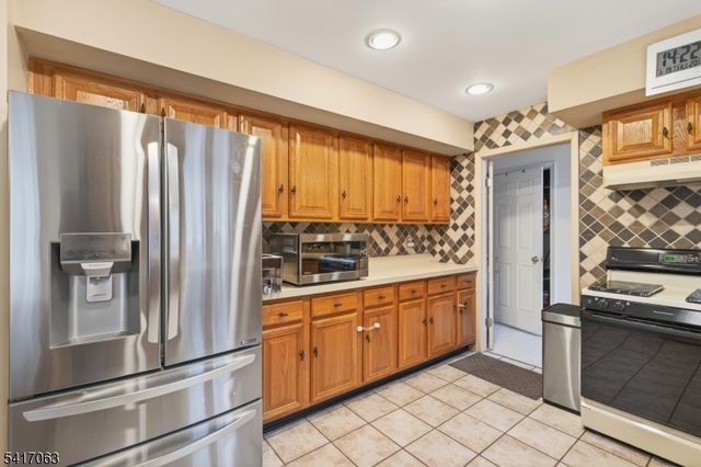 5 Hughey Ln, Hillsborough Twp., NJ 08844