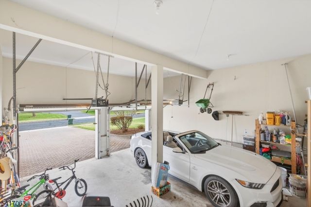 5 Hughey Ln, Hillsborough Twp., NJ 08844