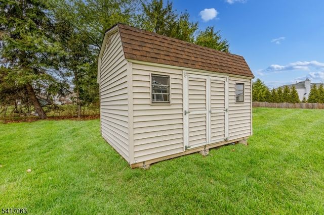 5 Hughey Ln, Hillsborough Twp., NJ 08844