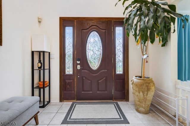 5 Hughey Ln, Hillsborough Twp., NJ 08844