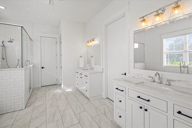 9826 Philpott Road, Bentonville, AR 72713