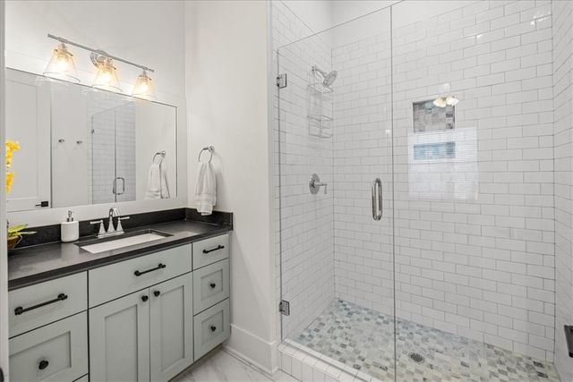 9826 Philpott Road, Bentonville, AR 72713