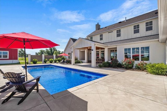 9826 Philpott Road, Bentonville, AR 72713