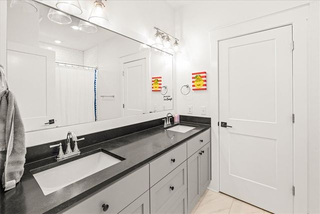9826 Philpott Road, Bentonville, AR 72713