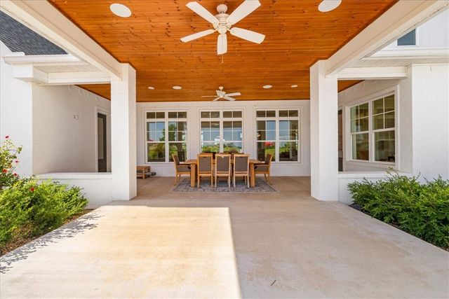 9826 Philpott Road, Bentonville, AR 72713