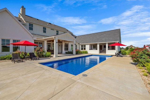 9826 Philpott Road, Bentonville, AR 72713