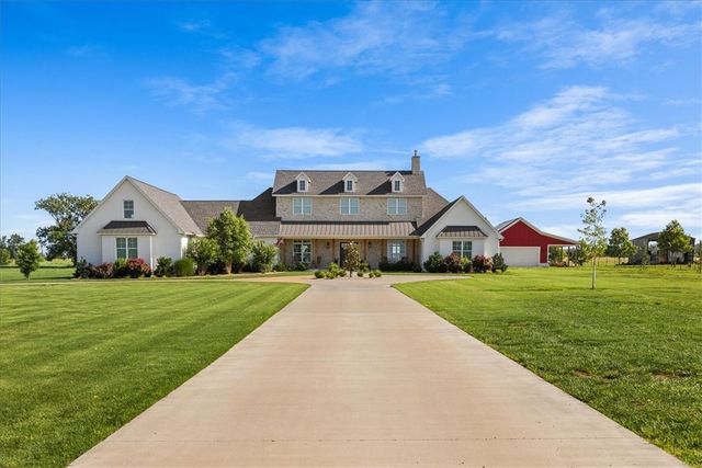 9826 Philpott Road, Bentonville, AR 72713