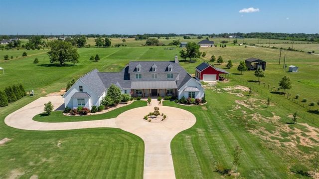 9826 Philpott Road, Bentonville, AR 72713