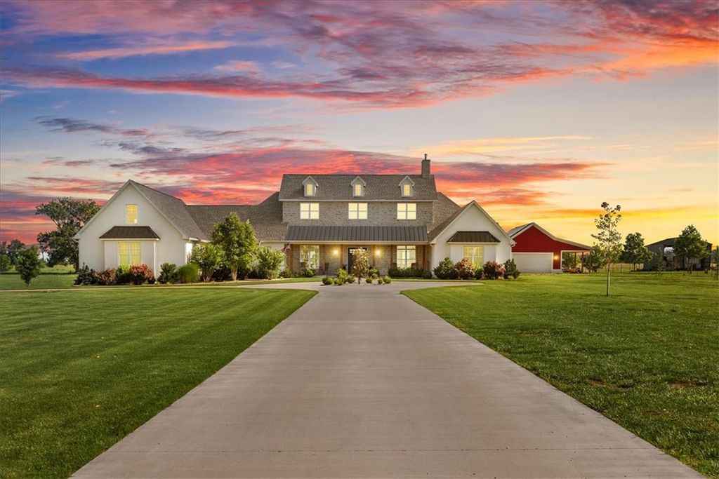 9826 Philpott Road, Bentonville, AR 72713