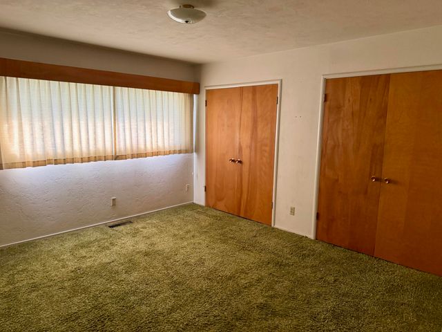 1010 S Lovers Lane, Visalia, CA 93292