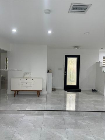 10153 SW 51st St, Cooper City, FL 33328