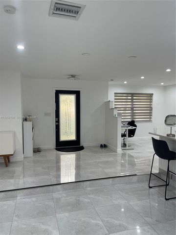 10153 SW 51st St, Cooper City, FL 33328