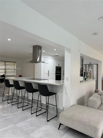 10153 SW 51st St, Cooper City, FL 33328