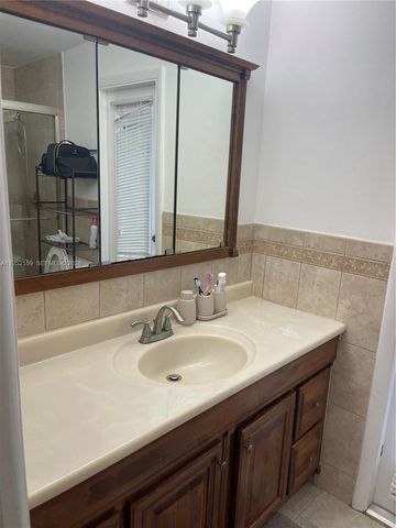 10153 SW 51st St, Cooper City, FL 33328