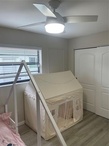 10153 SW 51st St, Cooper City, FL 33328