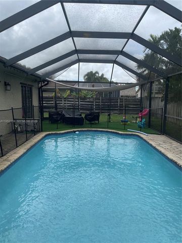 10153 SW 51st St, Cooper City, FL 33328