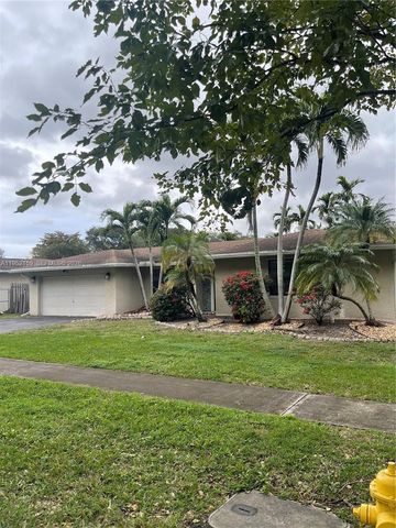 10153 SW 51st St, Cooper City, FL 33328