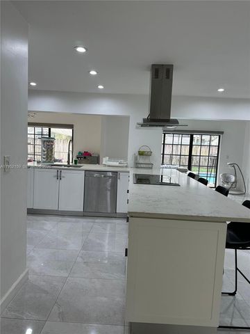 10153 SW 51st St, Cooper City, FL 33328