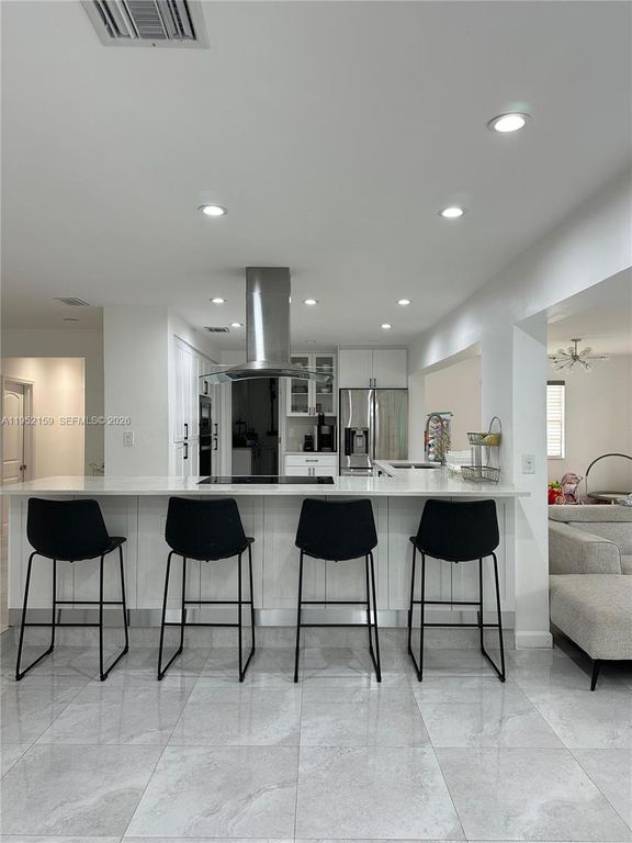 10153 SW 51st St, Cooper City, FL 33328