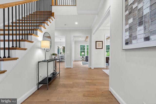 505 HILLCREST DR SW, Vienna, VA 22180